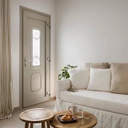 P Square Luxury Naxos *