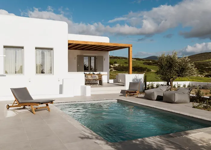 P Square Luxury Naxos