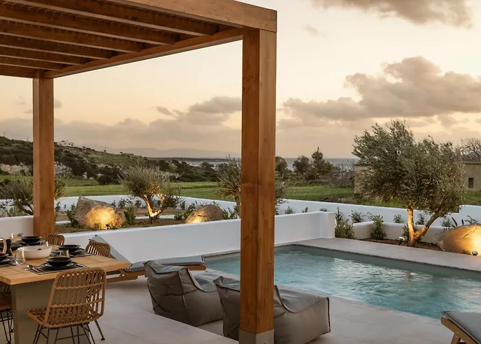 P Square Luxury Naxos