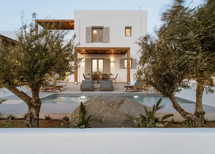 P Square Luxury Naxos