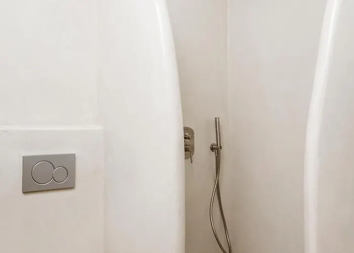 P Square Luxury Naxos *