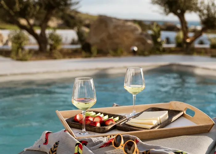 P Square Luxury Naxos