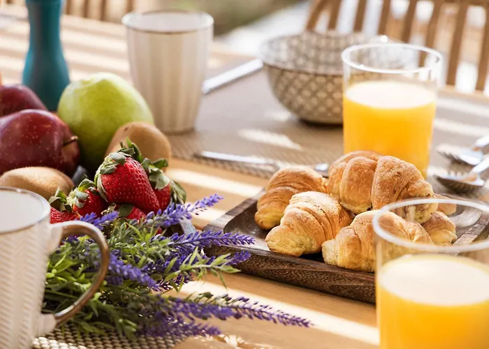 P Square Luxury Naxos