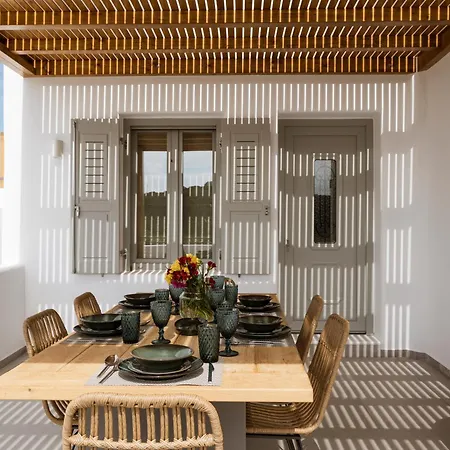 P Square Luxury Naxos Villa