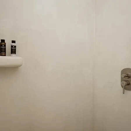 P Square Luxury Naxos