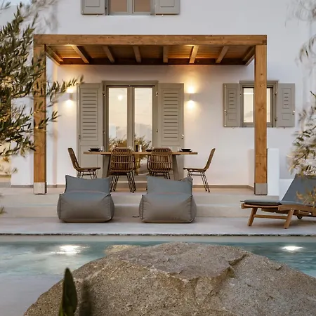 P Square Luxury Naxos Villa
