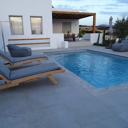 P Square Luxury Naxos