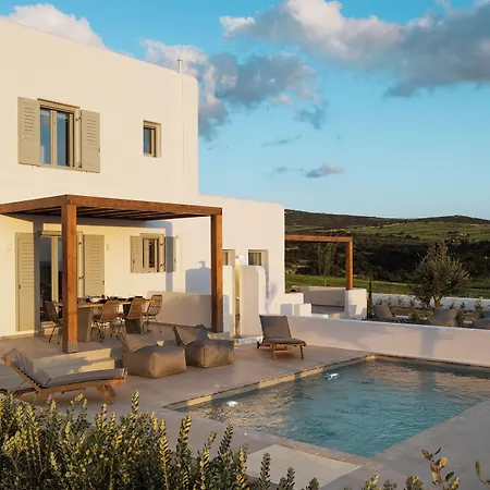P Square Luxury Naxos