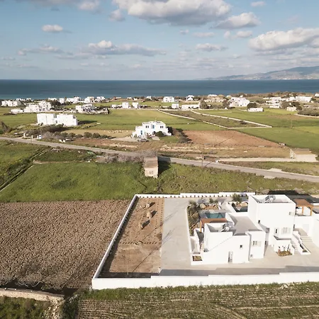 P Square Luxury Naxos *